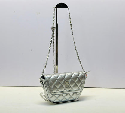 Quilted shoulder bag