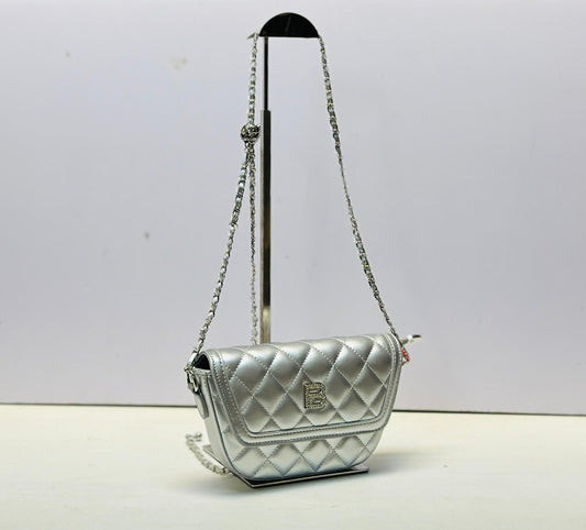 Quilted shoulder bag